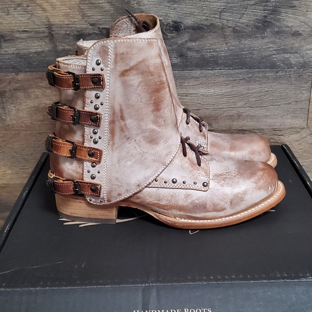 Freebird Rynne Taupe distressed leather flat booties size 7 - Picture 2 of 8